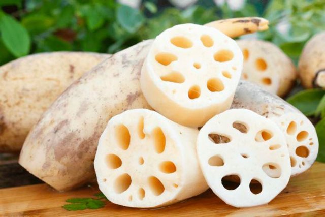 Củ sen xào súp lơ xanh, món ăn thanh đạm cho mùa thu